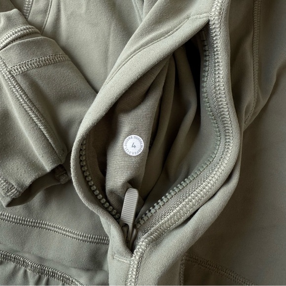 Lululemon Hooded Define Jacket - Picture 9 of 9